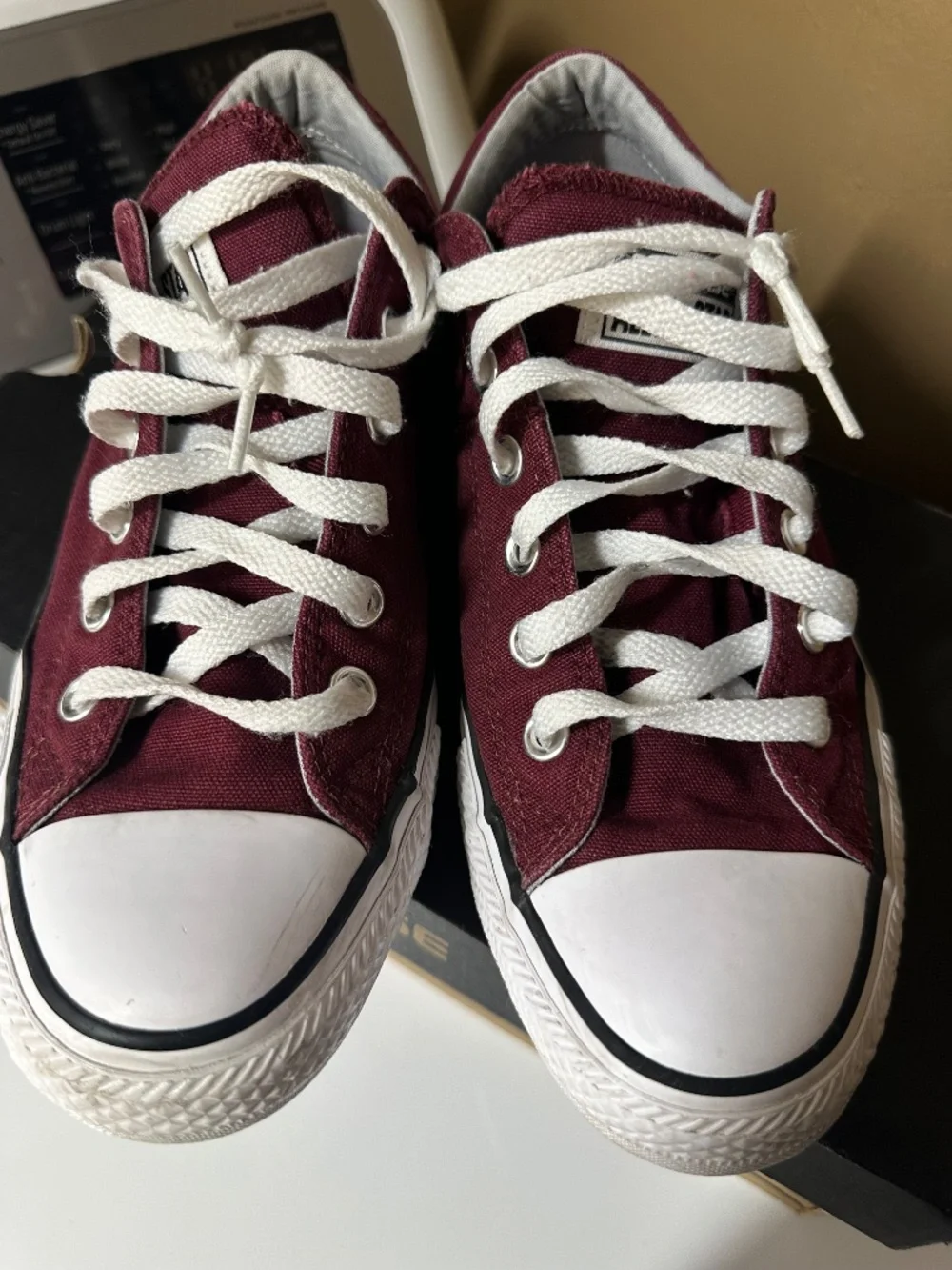Women’s Converse CTAS MADISON OX size 9